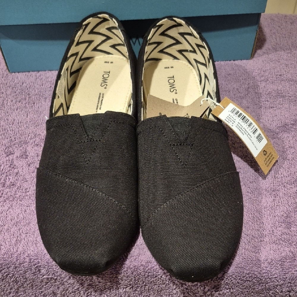 Toms Black Canvas Loafers with Elastic Slip-On